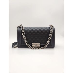 Boy Bag Medium Black Caviar Serie